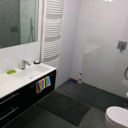 Apartment 4 Bedrooms Top Floor Lux